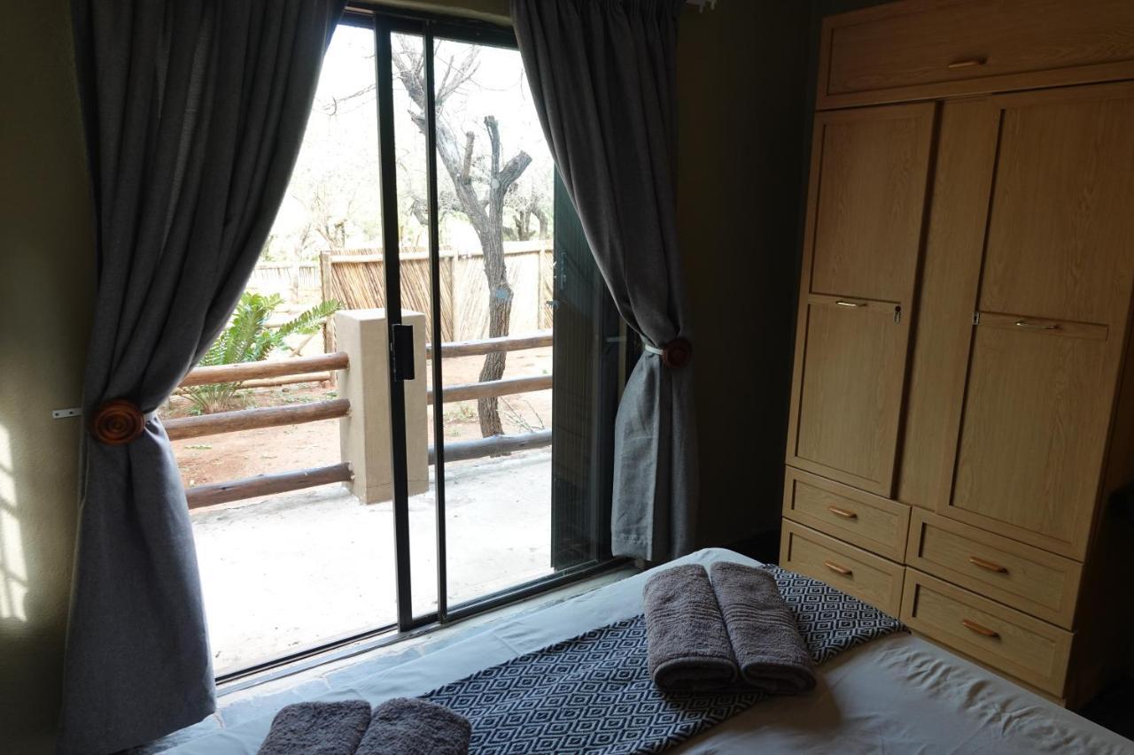 Marloth Park Hippo Houseヴィラ エクステリア 写真